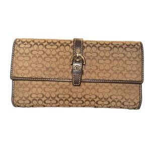 Coach Vintage Jacquard Monogram Leather Wallet With Buckle Closure